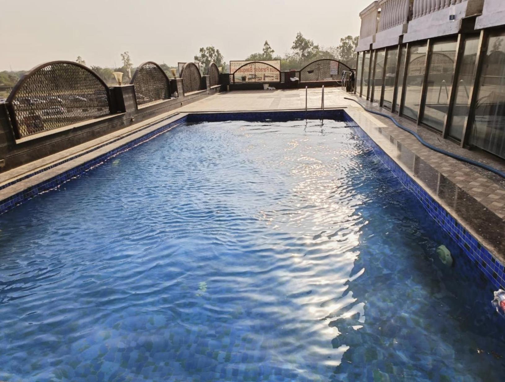 Hotel Lotus Paradise - Banquet & Dining - Near Murthal Sukhdev Rai Екстер'єр фото